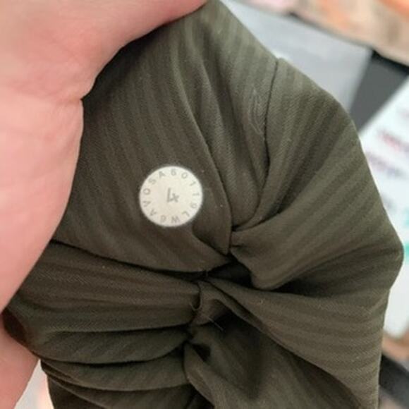 Luulemon Dance Studio Crop 25" Green Dark Olive  Pants Women Size 4 - Picture 15 of 16